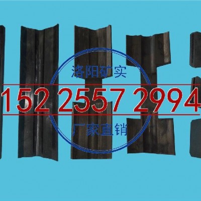 抱鎖器襯皮，襯皮，襯墊，襯塊，橡膠襯墊，抱鎖器襯墊——礦井猴車抱索器橡膠襯皮抱索器襯墊耐磨耐用橡膠產(chǎn)品加工廠家