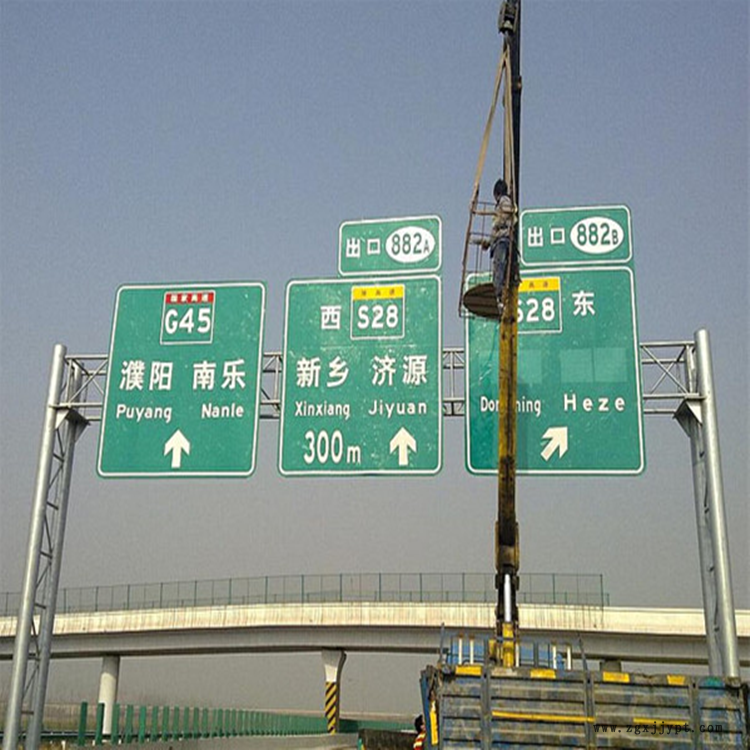 道路標(biāo)牌桿件 路牌標(biāo)志桿 交通安全標(biāo)志牌 祥路現(xiàn)貨供應(yīng)