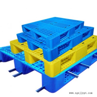 新樂塑料托盤廠，新樂叉車托盤棧板規(guī)格全，新樂塑料托盤現(xiàn)貨供應(yīng)