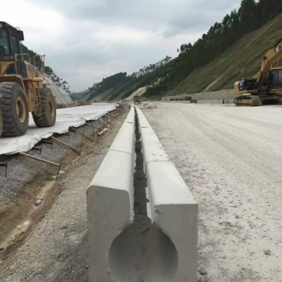 志華塑業(yè)排水溝系列高速公路鐵路U型槽流水槽集水槽水溝模具各種水泥制品塑料模具可定制